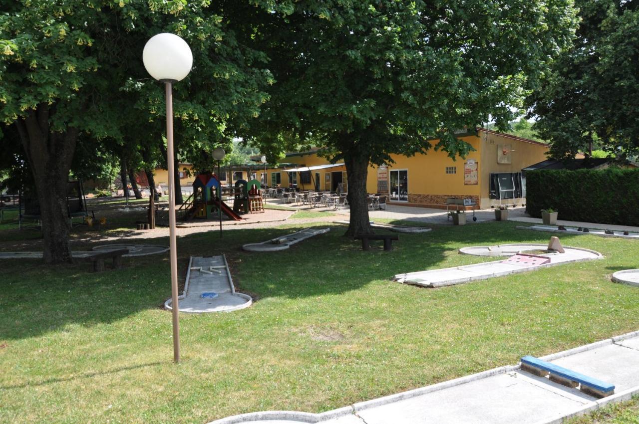 Mobil Homes XXL - Camping Ranch des Volcans Châtel-Guyon Exterior foto